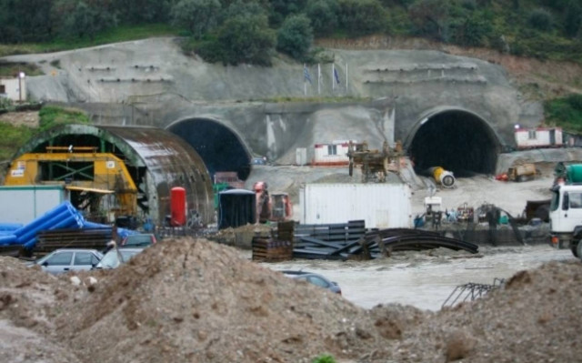 Στον πάγο και τα μεγάλα έργα