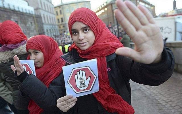 Σουηδία: Χιλιάδες διαδήλωσαν κατά της ισλαμοφοβίας