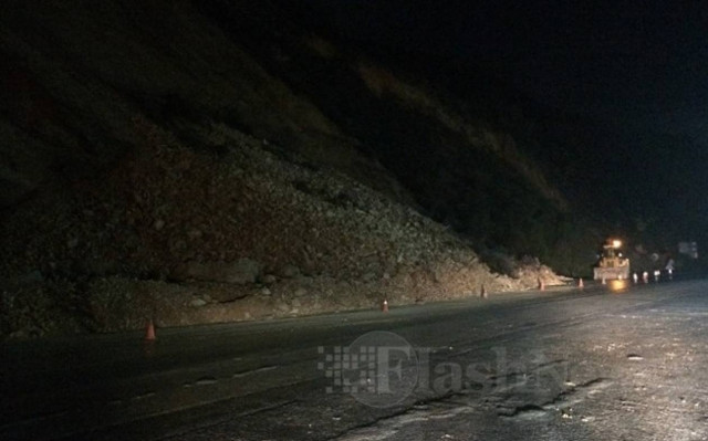 Με δυσκολία η κυκλοφορία στην Ε.Ο. Χανίων-Ρεθύμνης