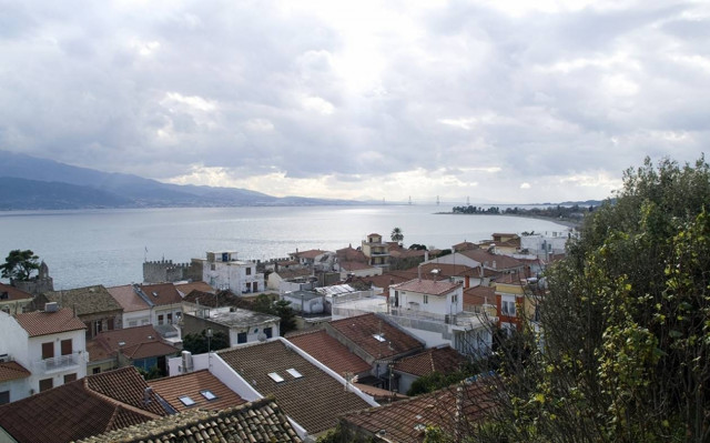 Ναύπακτος για το βουνό και τη θάλασσα