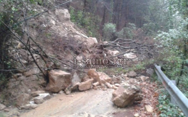 Καιρός: Κατολισθήσεις από την κακοκαιρία στη Σάμο