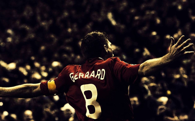 Στίβεν Τζέραρντ: Υποστολή σημαίας (vid)