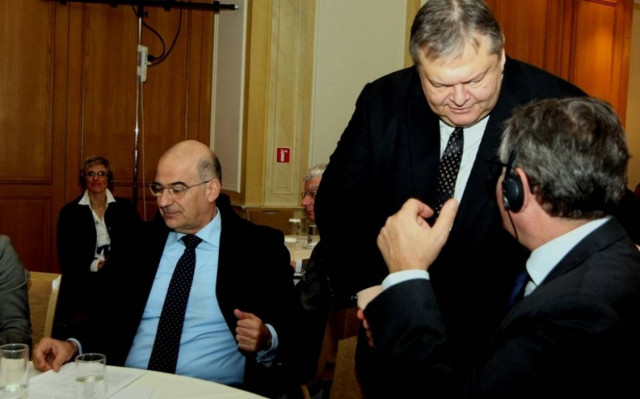 Διυπουργική Βενιζέλου-Δένδια στο υπουργείο Εξωτερικών