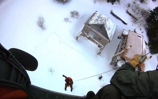 Διάσωση εγκλωβισμένων από το ΠΝ στο όρος Δίρφη (Pics)