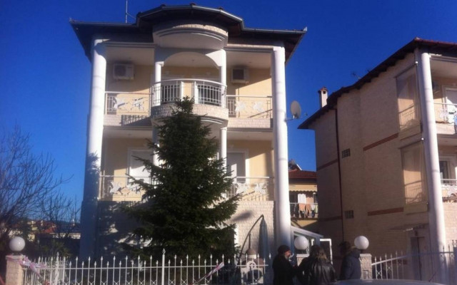 Ωραιόκαστρο: Διασωληνωμένος νοσηλεύεται ο δράστης του τριπλού φονικού