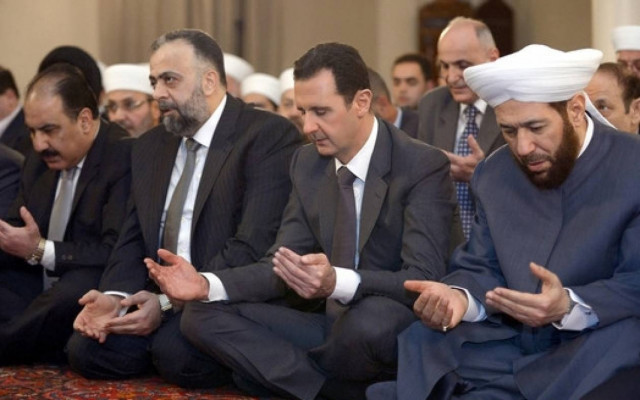 Συρία: Δημόσια εμφάνιση Άσαντ σε τέμενος της πρωτεύουσας