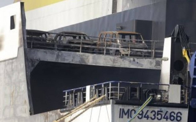 Νόρμαν Ατλάντικ: Στο πλοίο πραγματογνώμονες και πυροσβέστες