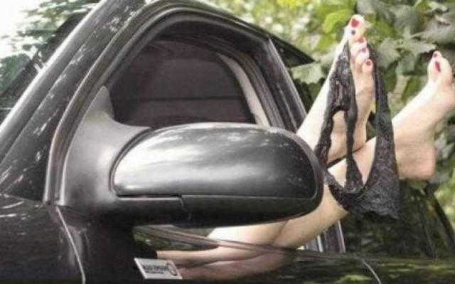 Πώς θα συνδυάσεις sex και ταξίδι, χωρίς να συλληφθείς