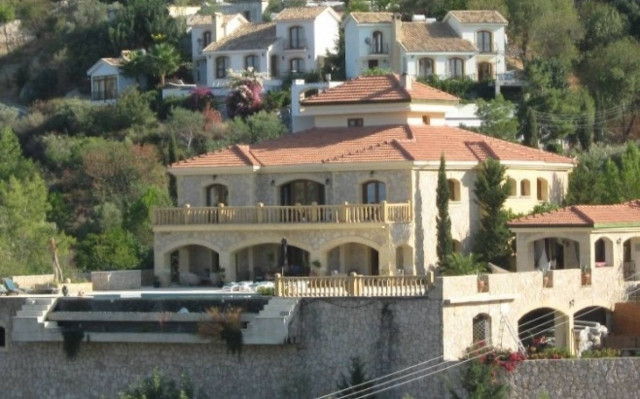 Xιλιάδες Ρώσοι αγόρασαν ακίνητα στα κατεχόμενα το 2014