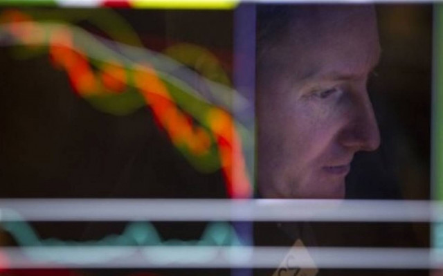 Πτώση τιμών- άνοδο ελληνικών ομολόγων καταγράφει το Bloomberg