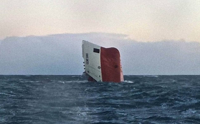 Σκωτία: Νεκρά θεωρούνται τα 8 μέλη του φορτηγού πλοίου που ναυάγησε