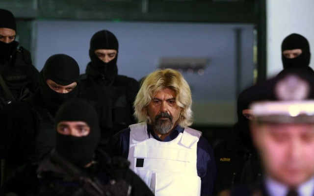 Καθαρά τα καλάσνικοφ που βρέθηκαν στη γιάφκα