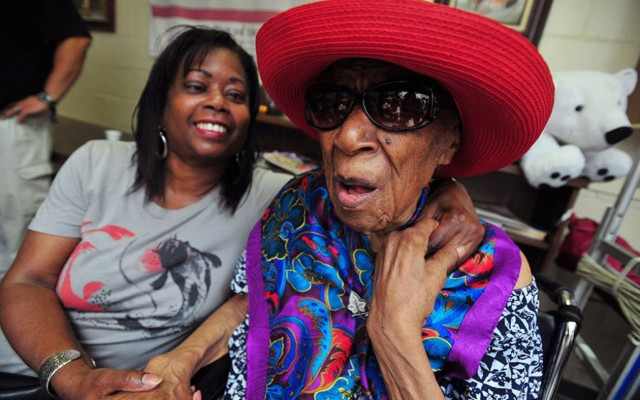 Γεννήθηκαν πριν το 1900 κι είναι ακόμα ζωντανές (photos)