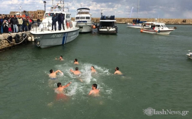 Θεοφάνεια στα... παγωμένα Χανιά!