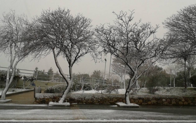 ΣΥΝΕΧΗΣ ΕΝΗΜΕΡΩΣΗ: Παγωμένα Θεοφάνεια -Στην «κατάψυξη» η χώρα