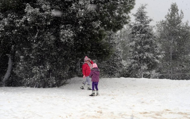 Καιρός: Στα λευκά έχουν ντυθεί οι Κυκλάδες! (photo)