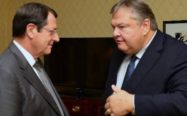Τηλεφωνική επικοινωνία Αναστασιάδη-Βενιζέλου για Κυπριακό