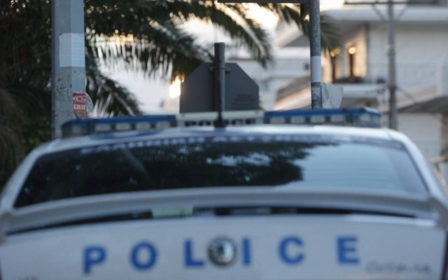 Την έκλεψε, τον απέλυσε και στη συνέχεια την εκβίαζε για αποζημίωση