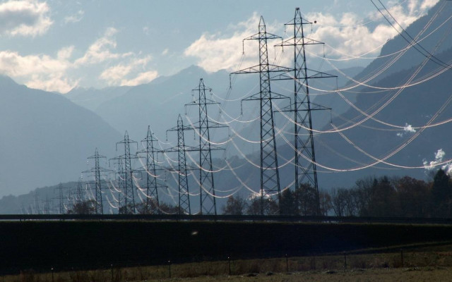 Εκλογές έρχονται, τσάμπα ρεύμα μοιράζει η κυβέρνηση