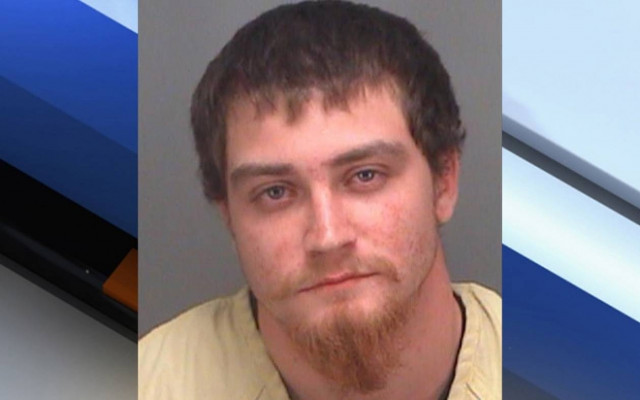 Πήγε να κάνει διάρρηξη παίρνοντας μαζί του… τον 5 μηνών γιο του