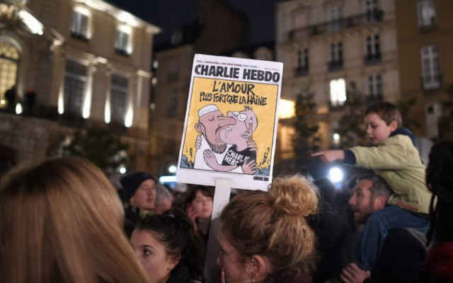 H Γαλλία στόχος τρομοκρατών και ένας λαός σε κατάσταση σοκ (pics)