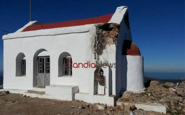 Απίστευτες καταστροφές από κεραυνούς σε εκκλησάκι στο Ηράκλειο (Pics)