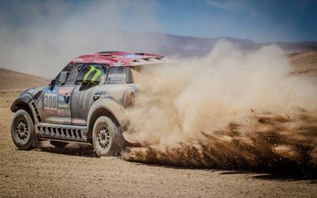 Ράλλυ Dakar 2015 έβδομη ημέρα: Εικόνες αντίθεσης