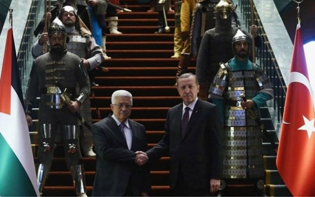 Τουρκία: «Αυτοκρατορική» φρουρά για την υποδοχή Αμπάς (photos)