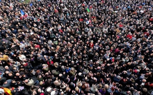 Charlie Hebdo: Ο γαλλικός Τύπος για την ιστορική πορεία