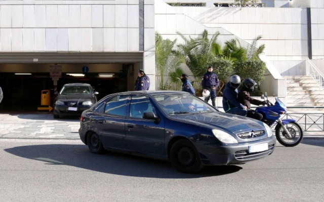 Σε εξέλιξη έρευνες της Αντιτρομοκρατικής σε Κολωνό και Γλυφάδα