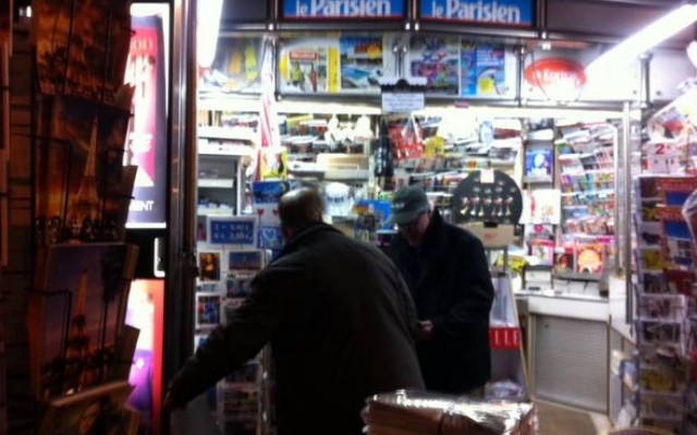 Charlie Hebdo: Ουρές στη Γαλλία για το νέο τεύχος (photos)