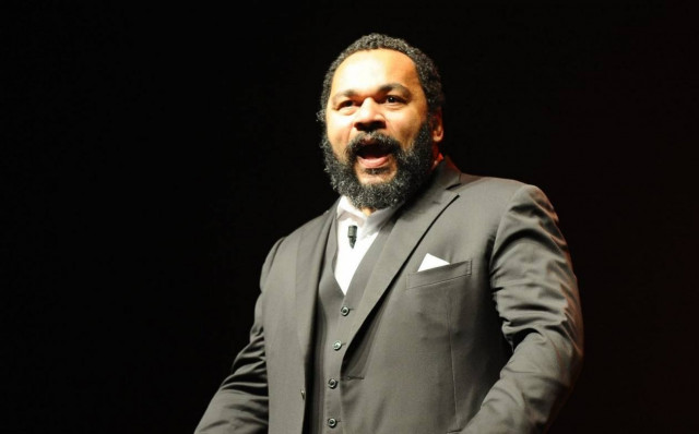 Υπό κράτηση ο γάλλος κωμικός Ντιεντονέ ως «απολογητής της τρομοκρατίας»