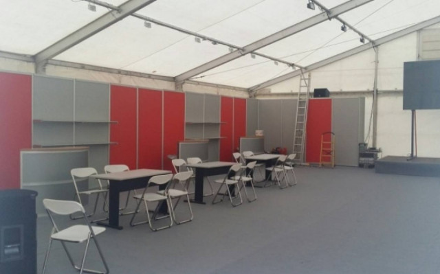 Εκλογές 2015: Το εκλογικό κέντρο του ΣΥΡΙΖΑ στην Κλαυθμώνος (Vid)