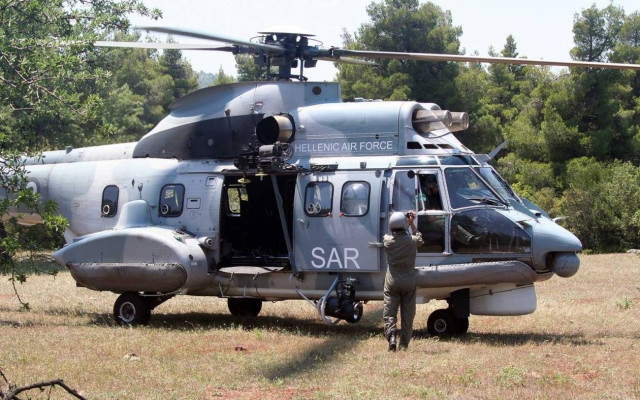 Ελεύθεροι με 250.000 ευρώ οι «μεσάζοντες» των ελικοπτέρων Super Puma