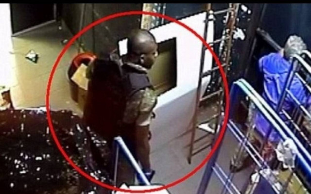 Charlie Hebdo: Και 4ος άνδρας πίσω από τις επιθέσεις στη Γαλλία;