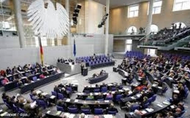 Γερμανία: «Υπόθεση του ελληνικού λαού οι εκλογές»