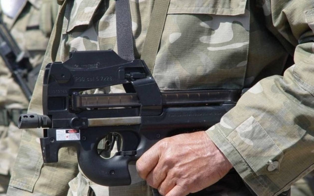 Νομοσχέδια για το ωράριο και τις στολές της Εθνικής Φρουράς