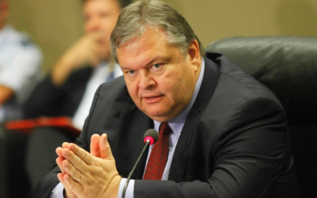 Βενιζέλος για ΓΑΠ: Άλλαξε εκλογική περιφέρεια για να αποφύγει το λαό