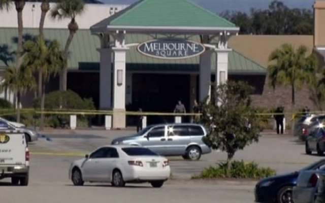 Ένοπλος άνοιξε πυρ σε εμπορικό της Φλόριντα - Δύο νεκροί (pics)