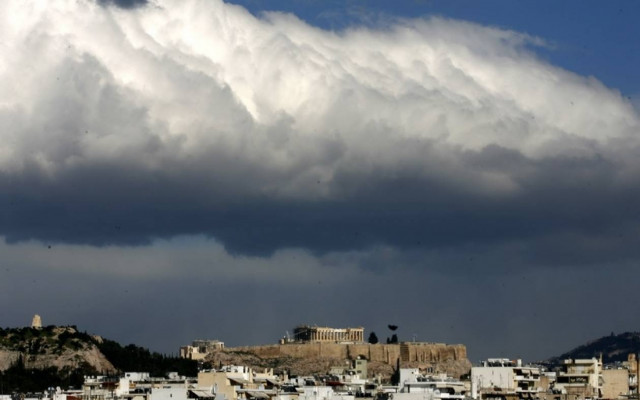 Με άστατο καιρό και άνοδο της θερμοκρασίας ξεκινάει η εβδομάδα