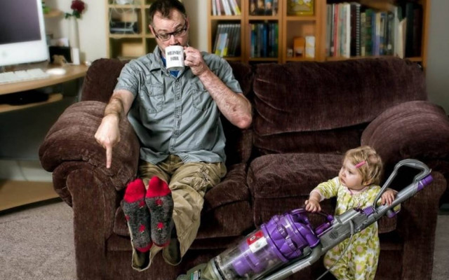 Μπαμπάς στο σπίτι; Παλεύεται;