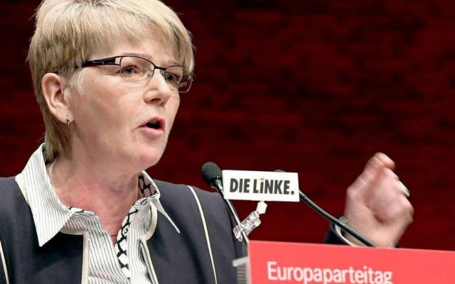 Τσίμερ: Μέρκελ και ελληνική κυβέρνηση φέρουν μερίδιο ευθυνης για την κρίση