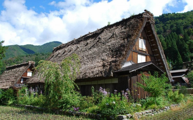 Ogimachi: Σε αυτό το χωριό μπορείς να μείνεις μόνο για ένα βράδυ!