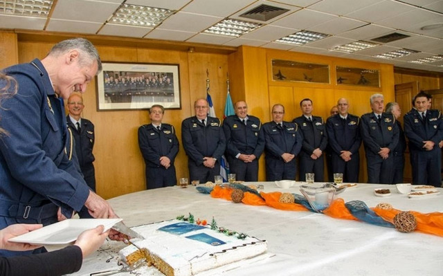 ΓΕΑ: Παρουσία ΥΕΘΑ η κοπή πίτας