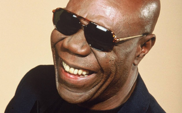 O Manu Dibango έρχεται στην Ελλάδα