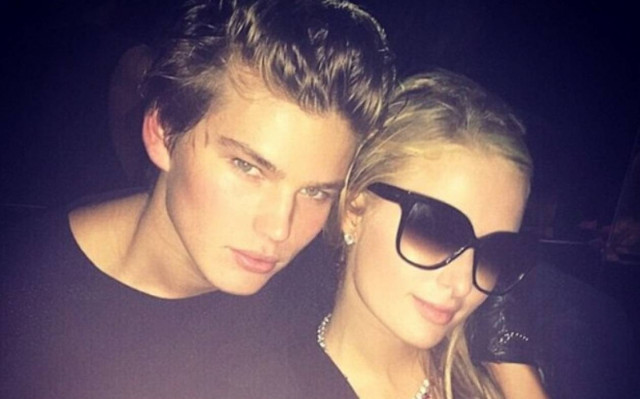 Είναι μόλις 18 χρονών το νέο αμόρε της Paris Hilton;