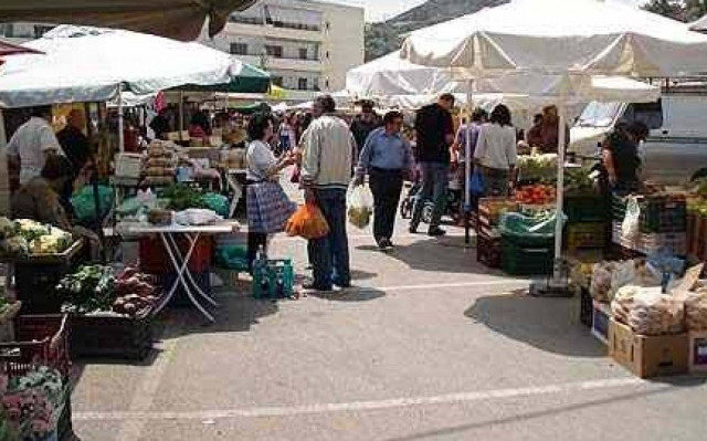 Υπουργικές υπογραφές με το βλέμμα στην κάλπη