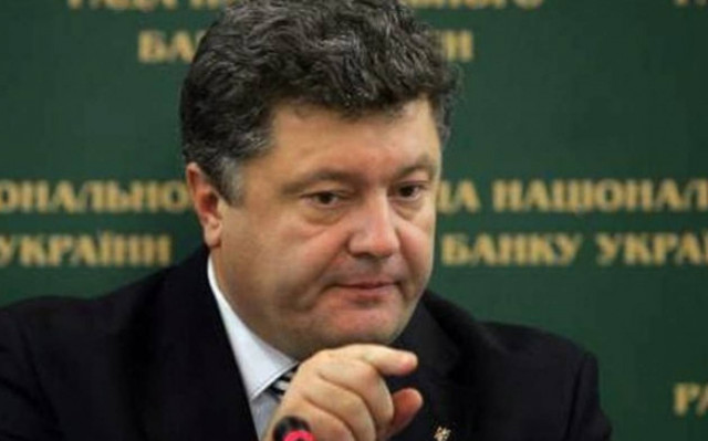 Ποροσένκο: 9.000 Ρώσοι στρατιώτες έχουν αναπτυχθεί στην αν. Ουκρανία