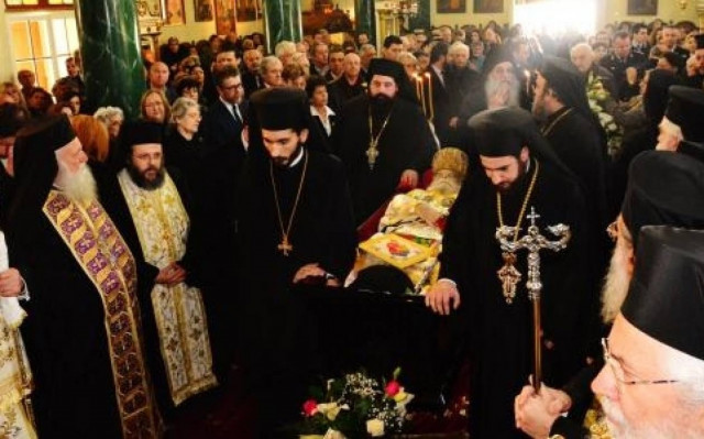 Tελευταίο αντίο στο μακαριστό Μητροπολίτη Κεφαλληνίας