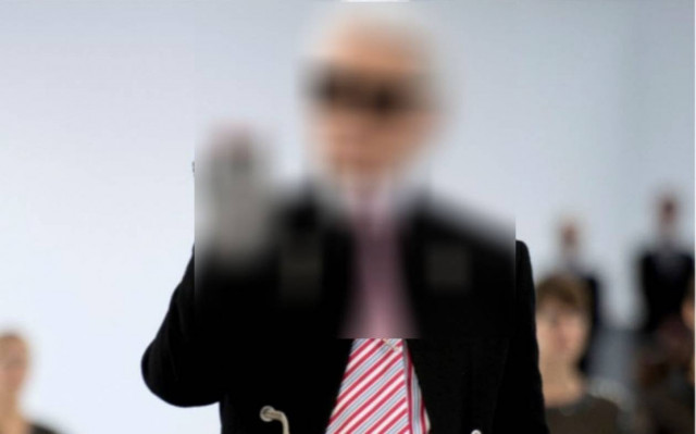 Ποιος διάσημος σχεδιαστής μόδας έχει να δει την αδερφή του 40 χρόνια;